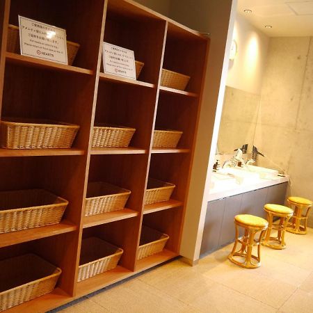 Hearts Capsule Hotel & Spa Hakata Фукуока Экстерьер фото