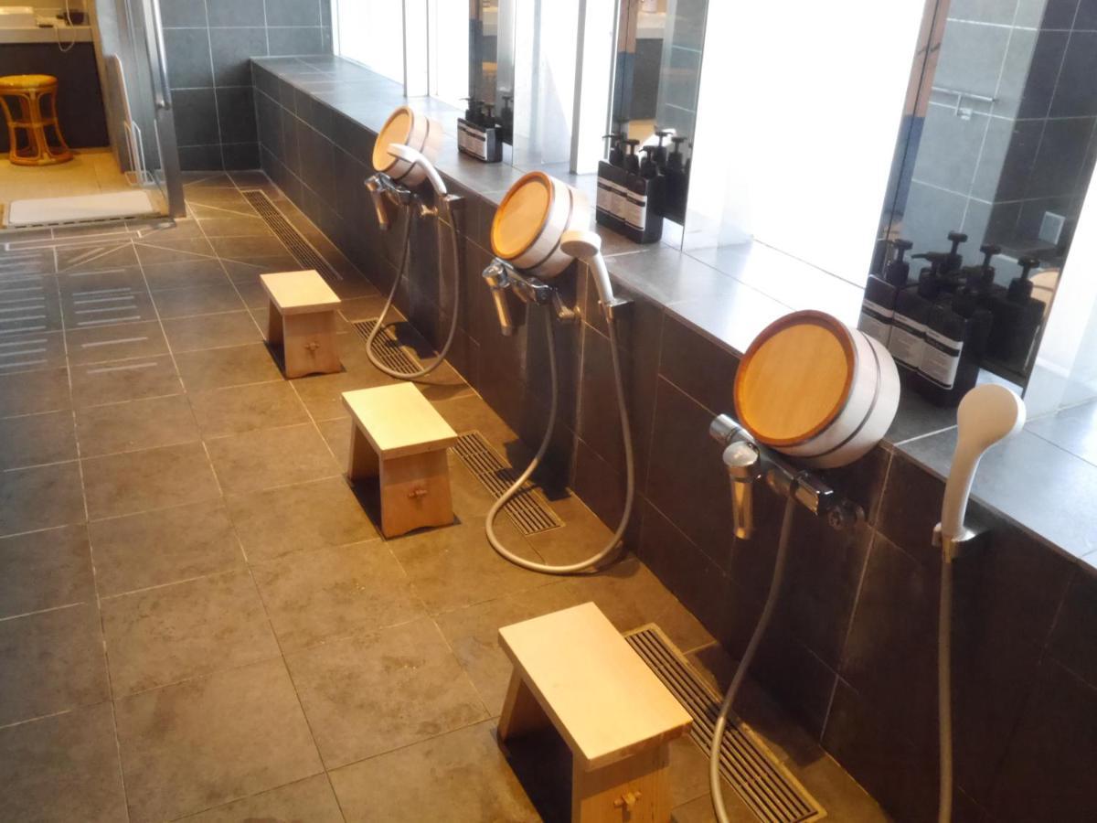 Hearts Capsule Hotel & Spa Hakata Фукуока Экстерьер фото