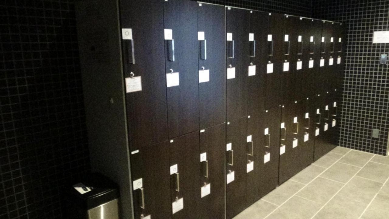 Hearts Capsule Hotel & Spa Hakata Фукуока Экстерьер фото