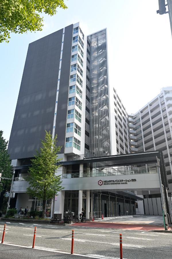 Hearts Capsule Hotel & Spa Hakata Фукуока Экстерьер фото